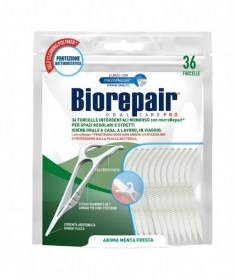 flosser-s-derzatilem1-min